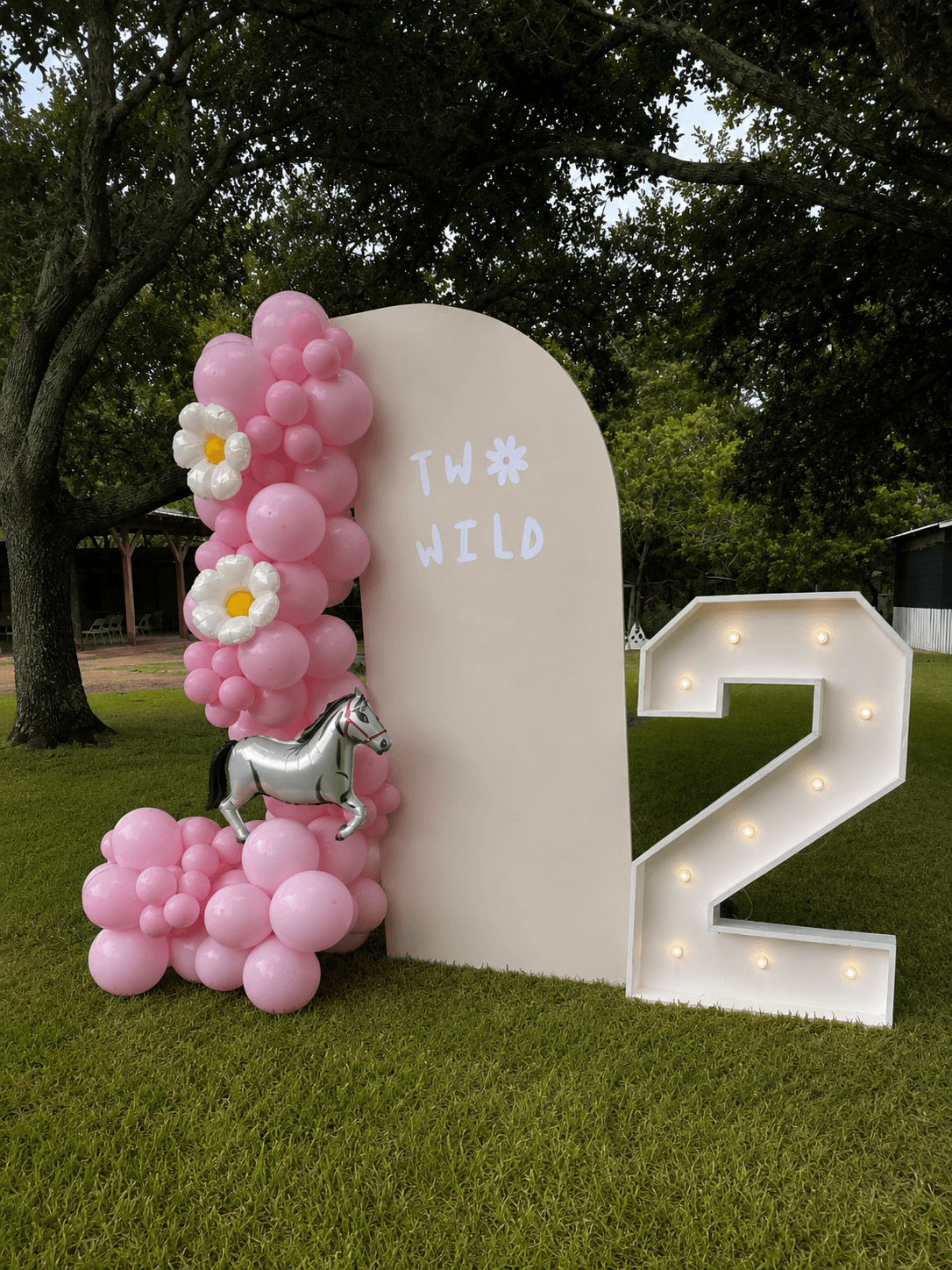 Custom marquee display for an event